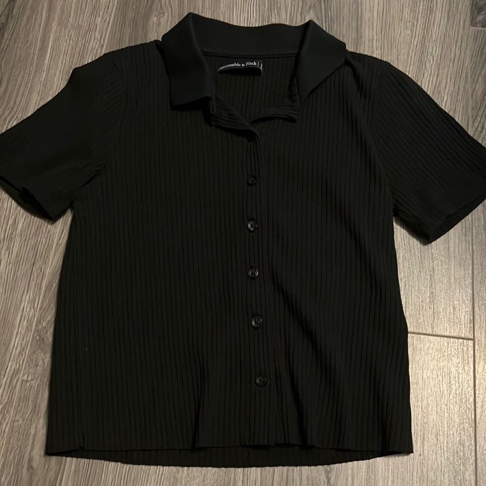 Collared crop top
